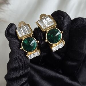 Gold-Tone Earrings w/ Emerald Green & Crystal Accents. Costume Jewlery. 1 Inch